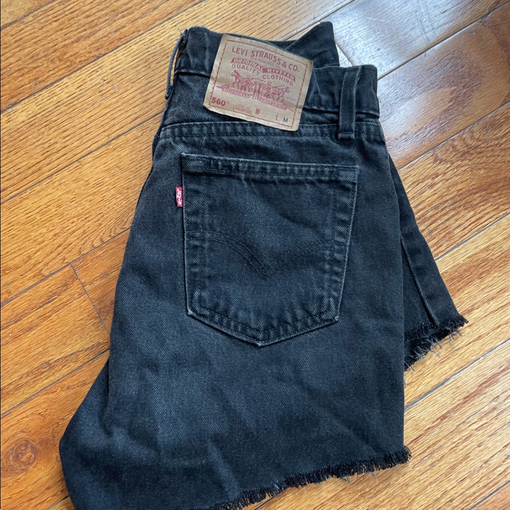 Cut off Levi Jean shorts